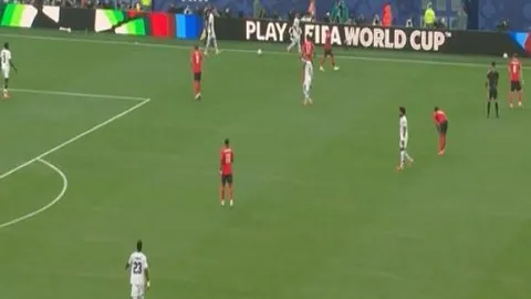 新鹏城2-0西海岸半场战报：姚均晟首开记录，杨一鸣助力领先